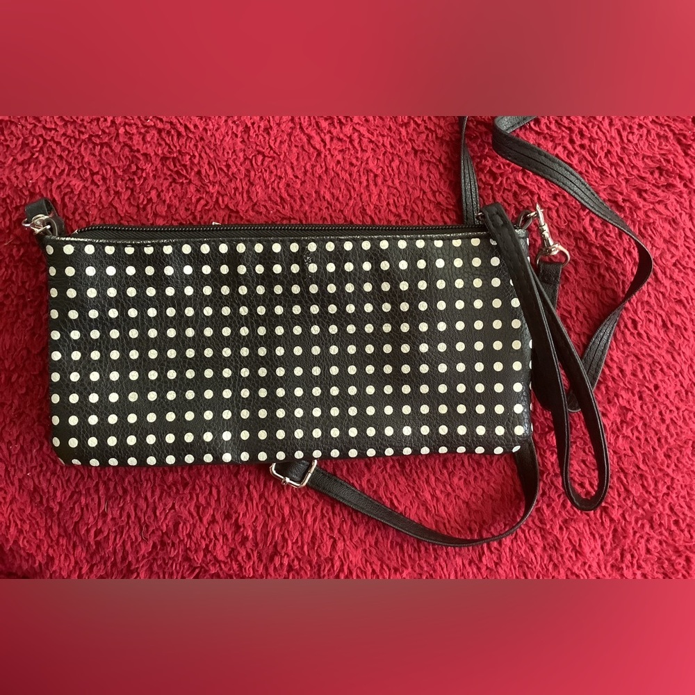Relic Crossbody Purse - Picture 4 of 4